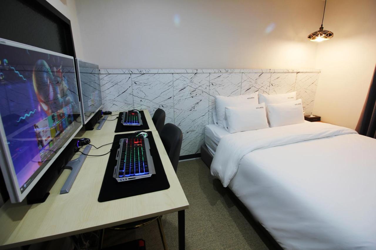 Bronze Hotel Changwon Exterior photo